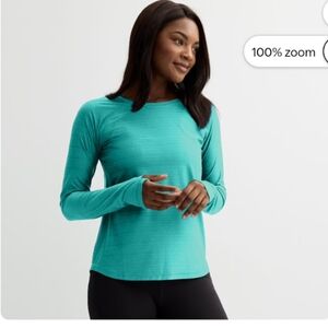 Tek Gear® Mesh Long Sleeve T-Shirt Solomon Sea Size Large (EUC)